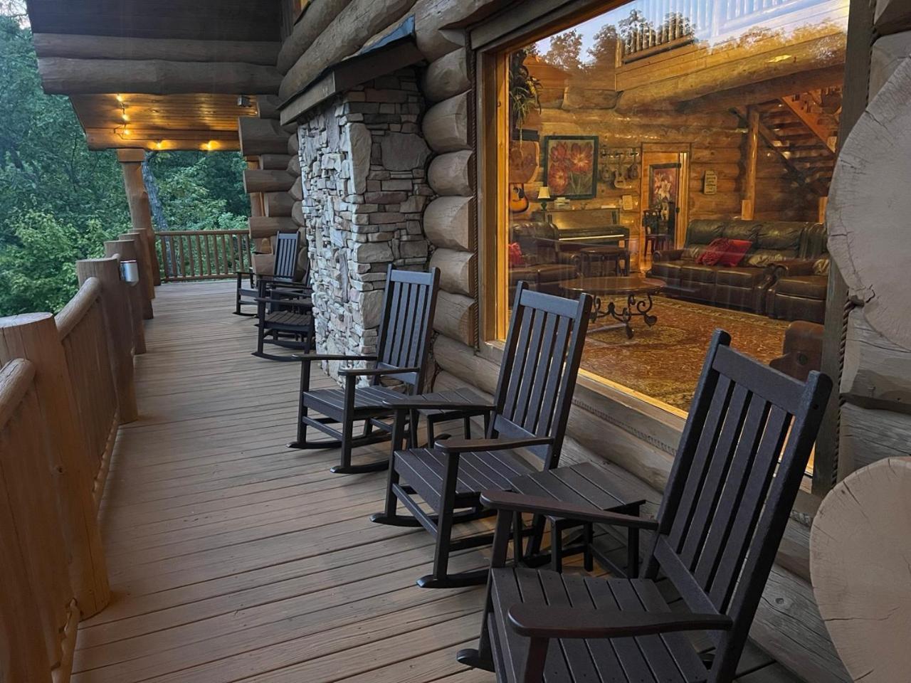 Big Bear Ridge Lodge - Breathtaking Mountain Views And Private Forest Scenes In Amazing Large Log Cabin Gatlinburg Exterior foto
